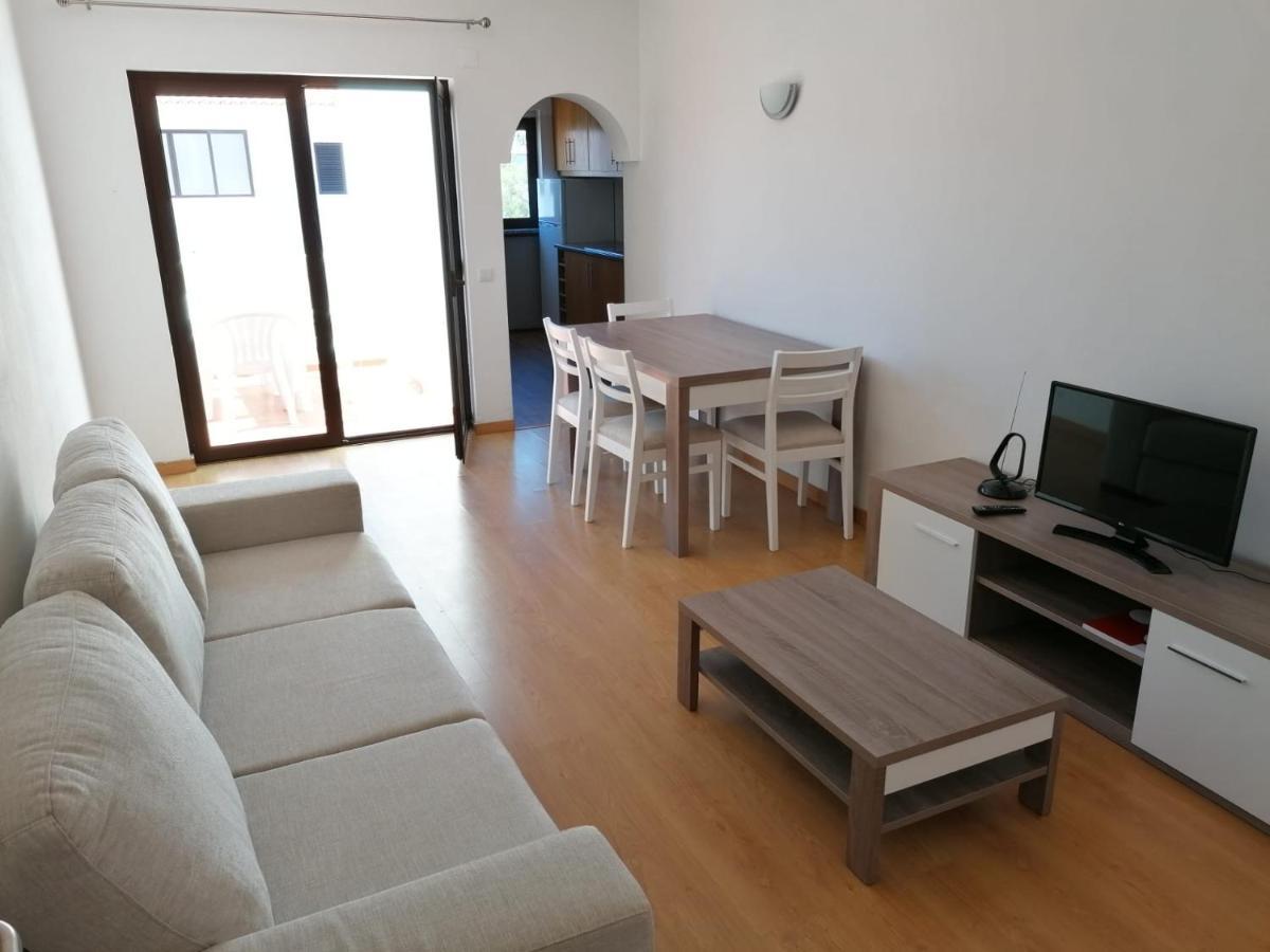 Aam Jr Apartment อัลบูเฟรา ภายนอก รูปภาพ